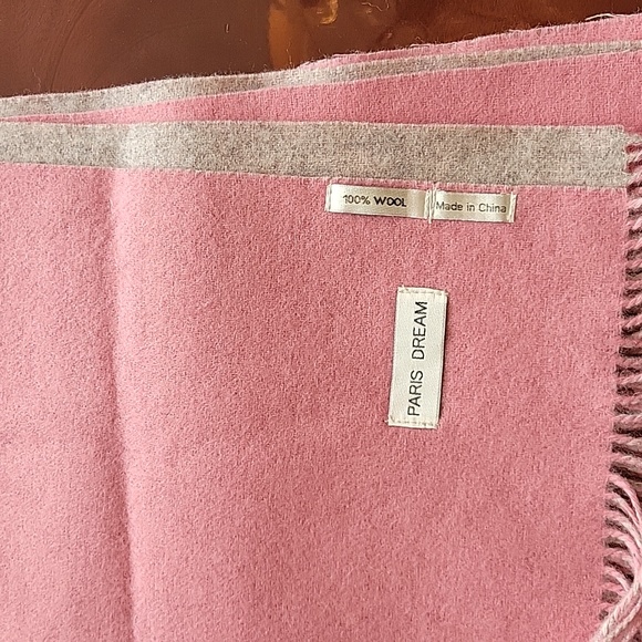 Wool shawl - Picture 2 of 3